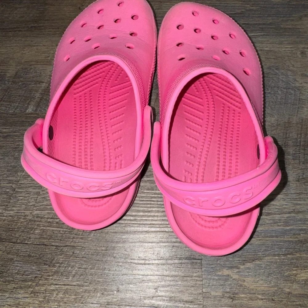 Crocs Classic Clog Kids J3 Bright Pink Coral Slip On Shoes Waterproof